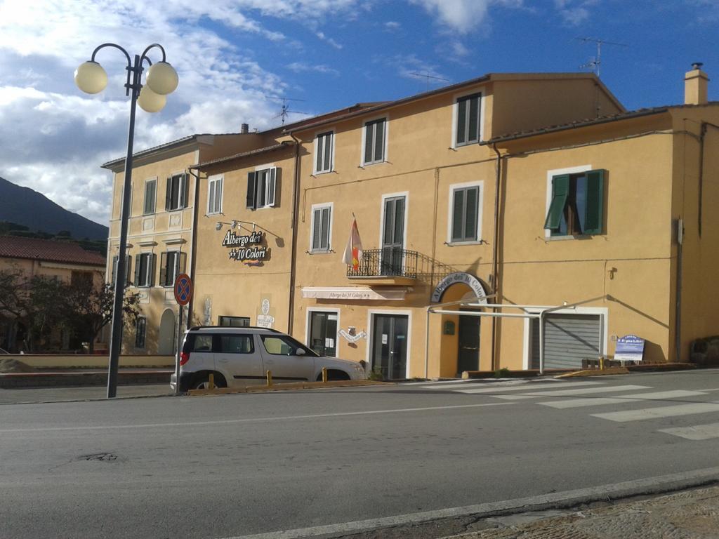 פרוצ'ו Albergo Dei 10 Colori מראה חיצוני תמונה